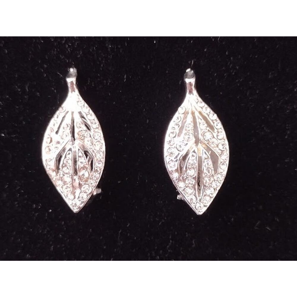 Goldette Signed‎ Vintage Silver Tone Clip On Earrings with Rhinestones